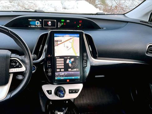 Certified 2017 Toyota Prius Prime Advanced image 7