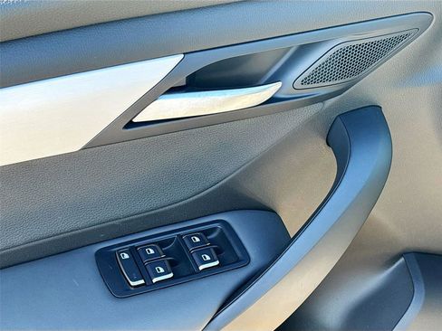 New 2025 VinFast VF 8 Plus image 18