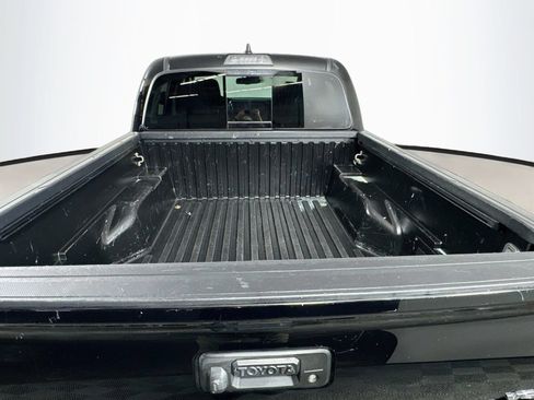 Certified 2023 Toyota Tacoma SR5 AWD/4WD image 21