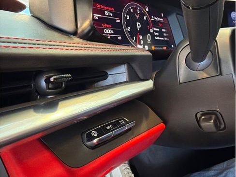 Used 2023 Chevrolet Corvette Stingray Premium Cpe w/ Z51 Performance Package RWD image 33