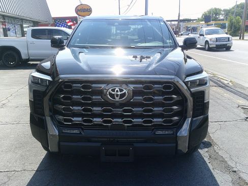 Used 2022 Toyota Tundra Platinum w/ Advanced Package AWD/4WD image 9