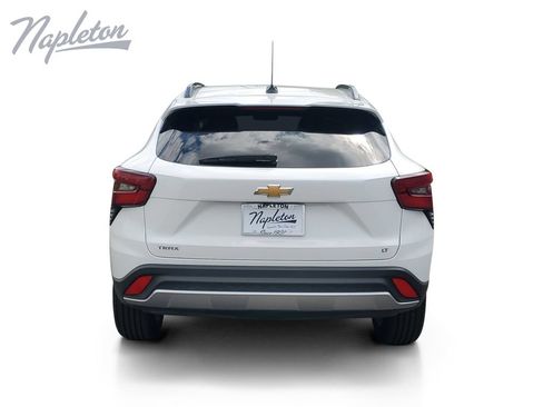Used 2025 Chevrolet Trax LT w/ LT Convenience Package FWD image 7