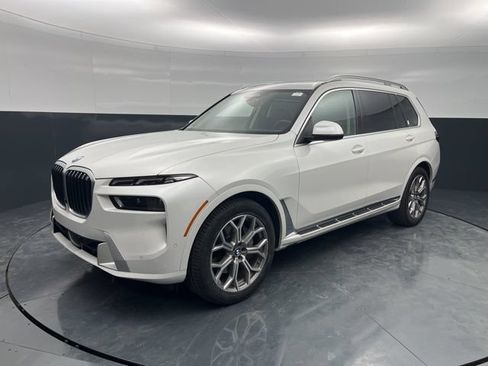 Used 2023 BMW X7 xDrive40i AWD/4WD image 5