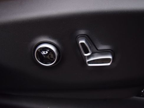 New 2026 Chrysler Pacifica Pinnacle image 19