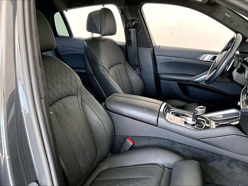 Used 2023 BMW X6 M50i w/ Executive Package image 10