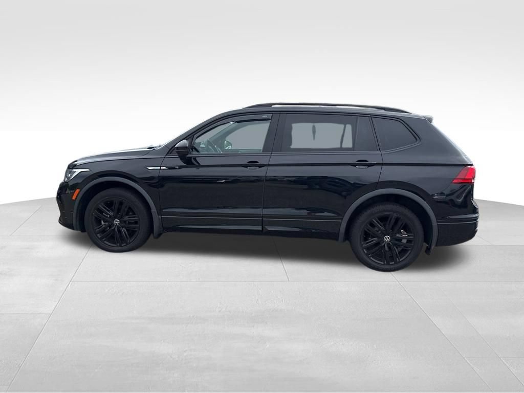 Used 2022 Volkswagen Tiguan SE R-Line AWD/4WD image 14