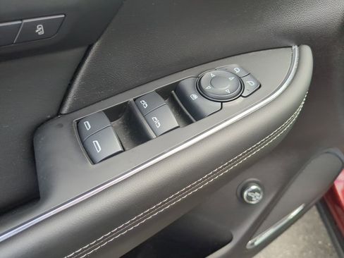 Used 2023 Buick Envision Avenir AWD/4WD image 22