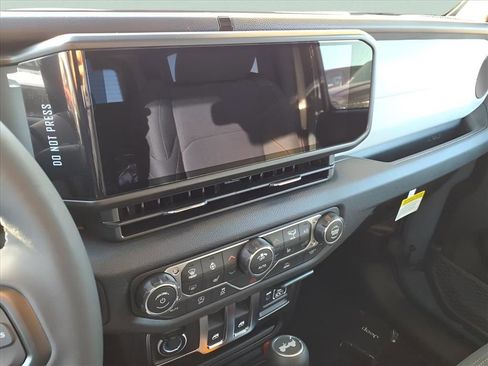 New 2026 Jeep Wrangler Sport AWD/4WD image 17