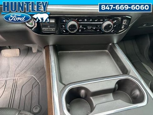 Used 2024 Chevrolet Silverado 3500 High Country w/ High Country Premium Package image 19