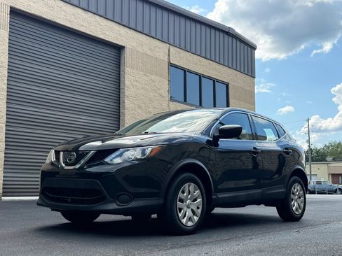 Used 2018 Nissan Rogue Sport S AWD/4WD image 42