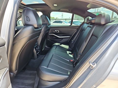 Used 2025 BMW 330i Sedan image 8