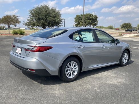 New 2026 Toyota Camry LE image 5