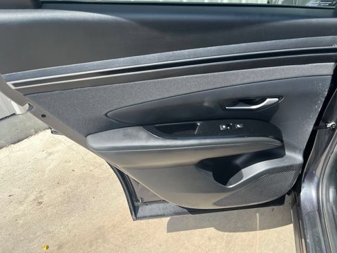 Used 2022 Hyundai Tucson Limited AWD/4WD image 12