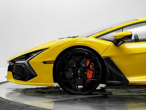 Used 2025 Lamborghini Revuelto AWD/4WD image 78