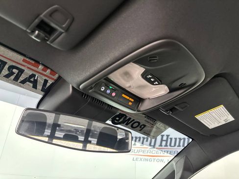 Used 2023 Chevrolet Colorado Trail Boss w/ Technology Package AWD/4WD image 18