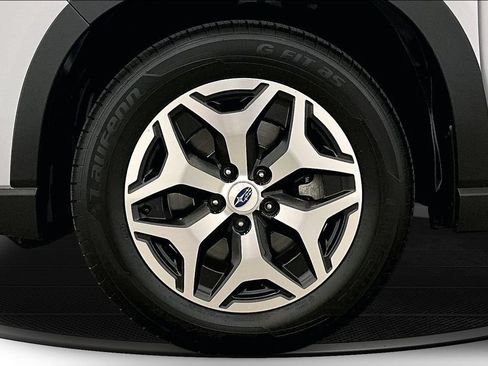 Used 2019 Subaru Forester Premium AWD/4WD image 29