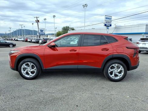 Certified 2024 Chevrolet Trax LS w/ LS Convenience Package image 7