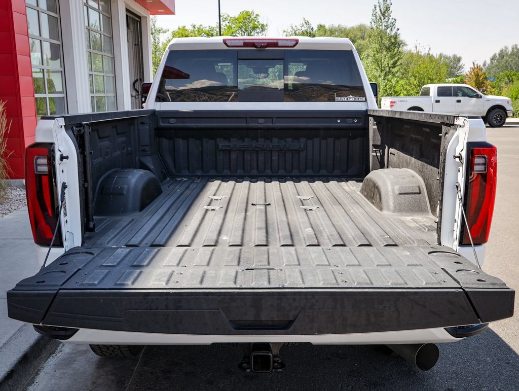 Used 2024 GMC Sierra 3500 Denali w/ Denali Reserve Package AWD/4WD image 5