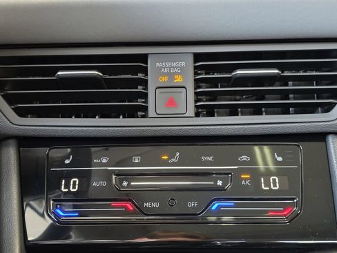 New 2026 Volkswagen Jetta SE FWD image 17