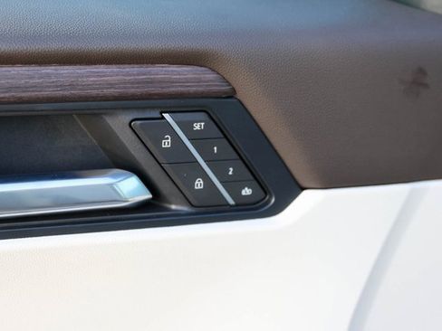 New 2026 GMC Acadia Denali w/ Super Cruise Package image 10