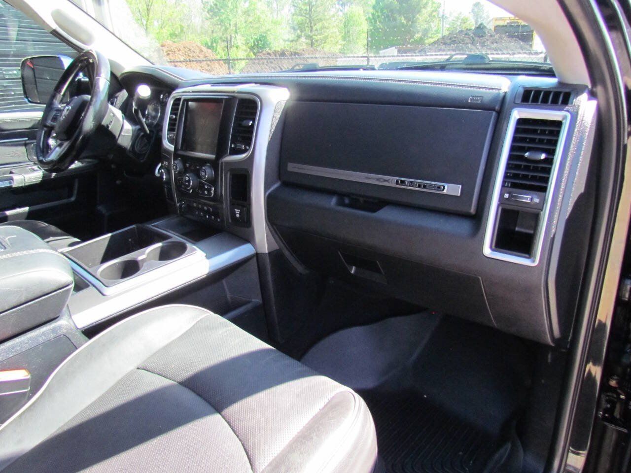 Used 2014 RAM 3500 Laramie Longhorn AWD/4WD image 16