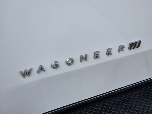 Used 2024 Jeep Wagoneer L Series II RWD image 12