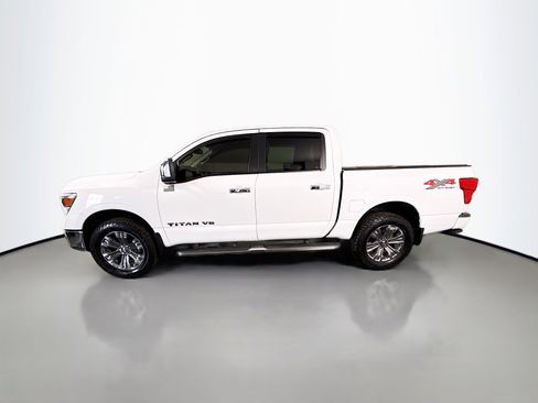 Used 2019 Nissan Titan SL w/ Chrome Package AWD/4WD image 6