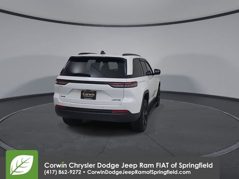 Certified 2025 Jeep Grand Cherokee Limited w/ Black Appearance Package AWD/4WD image 12