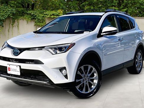 Certified 2016 Toyota RAV4 Limited w/ Advanced Technology Package image 3