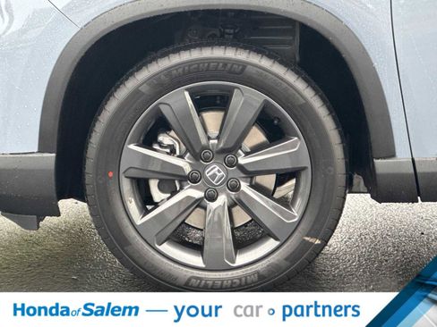 New 2025 Honda Pilot Sport image 26