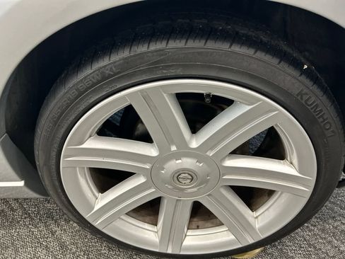 Used 2007 Chrysler Crossfire Limited image 23