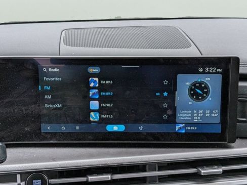 Used 2025 Hyundai Santa Fe SE FWD image 11