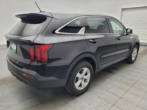 Used 2021 Kia Sorento LX FWD image 9