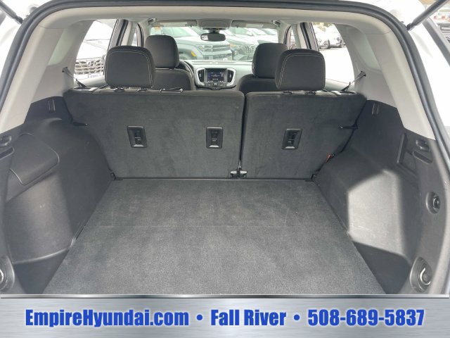 Used 2024 GMC Terrain SLE FWD image 6