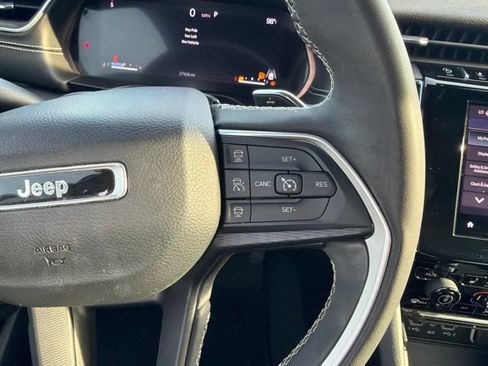 Used 2023 Jeep Grand Cherokee L Laredo RWD image 28