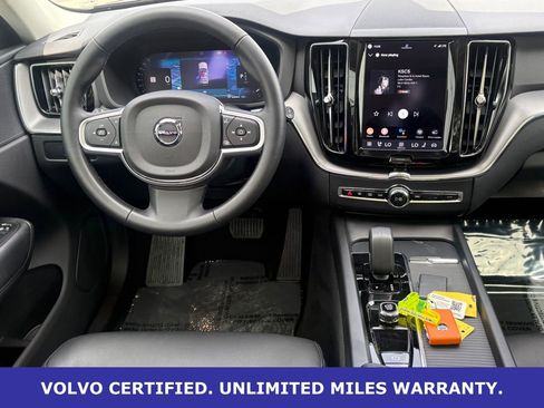 Certified 2025 Volvo XC60 B5 Core AWD/4WD image 15