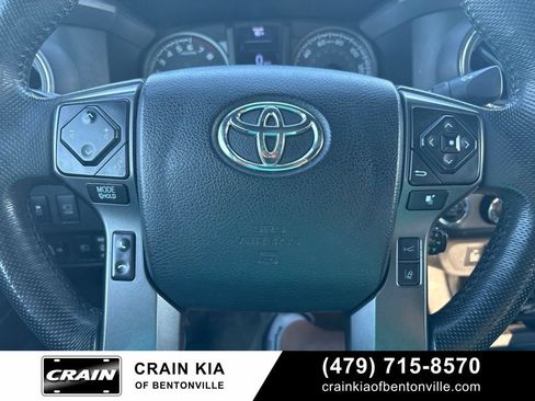 Used 2022 Toyota Tacoma TRD Off-Road w/ TRD Premium Off Road Package AWD/4WD image 23