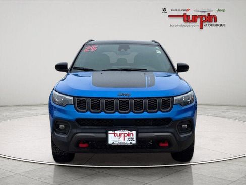 Used 2025 Jeep Compass Trailhawk w/ Trailhawk Elite Group image 8
