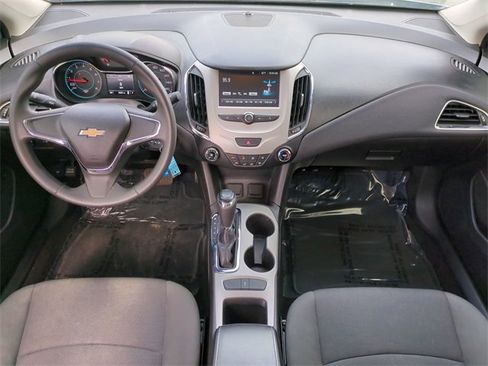 Used 2017 Chevrolet Cruze LS image 17