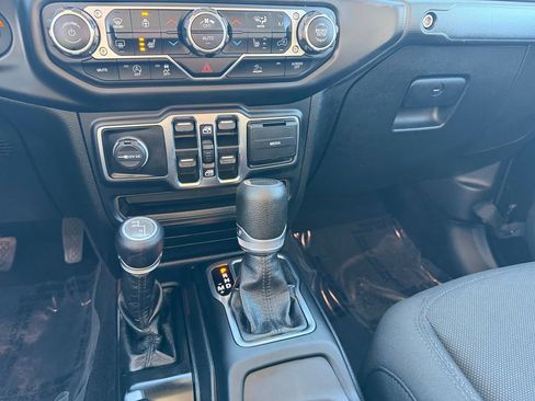 Used 2020 Jeep Gladiator Sport w/ Quick Order Package 24S image 11