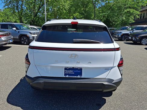 Certified 2024 Hyundai Kona SEL w/ Convenience Package AWD/4WD image 15
