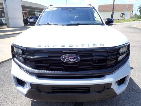 Used 2025 Ford Expedition Active AWD/4WD image 12