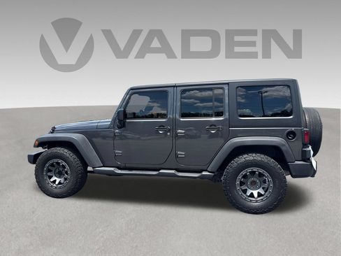 Used 2018 Jeep Wrangler Unlimited Sport S AWD/4WD image 12