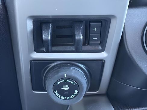 Used 2021 Ford F250 Lariat w/ Lariat Ultimate Package AWD/4WD image 19