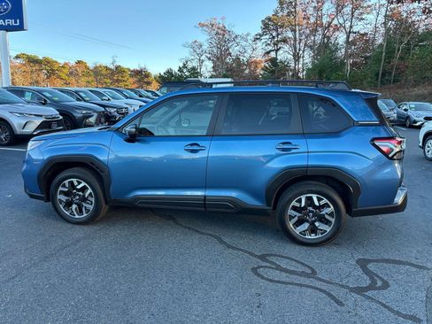 Certified 2025 Subaru Forester Premium image 6