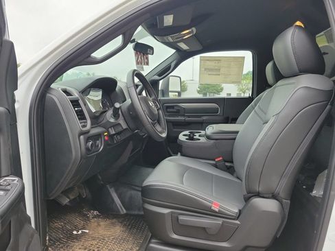 New 2024 RAM 5500 Tradesman RWD image 10