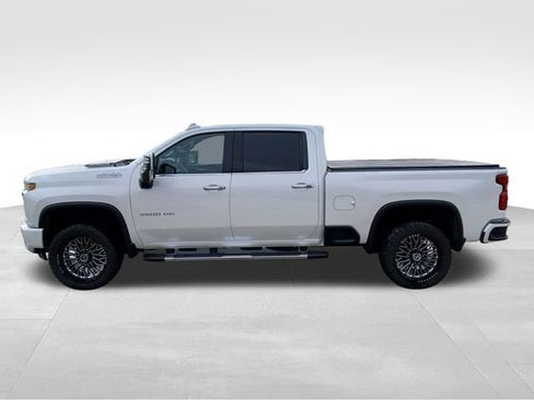 Used 2023 Chevrolet Silverado 3500 High Country w/ Technology Package image 2