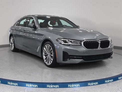 Certified 2023 BMW 530i w/ Convenience Package image 3