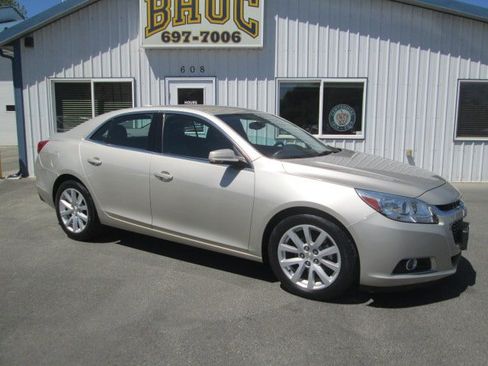 Used 2015 Chevrolet Malibu LT FWD image 1