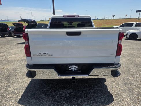 Used 2023 Chevrolet Silverado 1500 LT AWD/4WD image 5